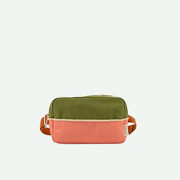 sticky lemon fanny pack - sprout green/flowerpink