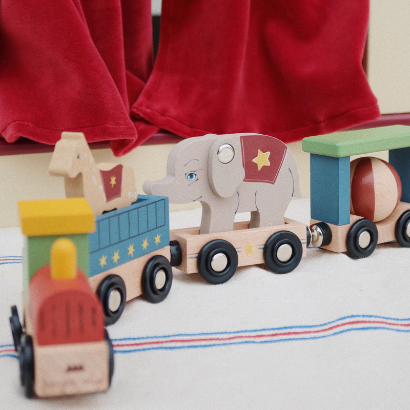 konges wooden animal train